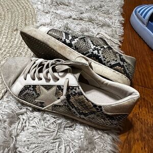 Vintage Havana Cream and Black Snake Print Sneakers